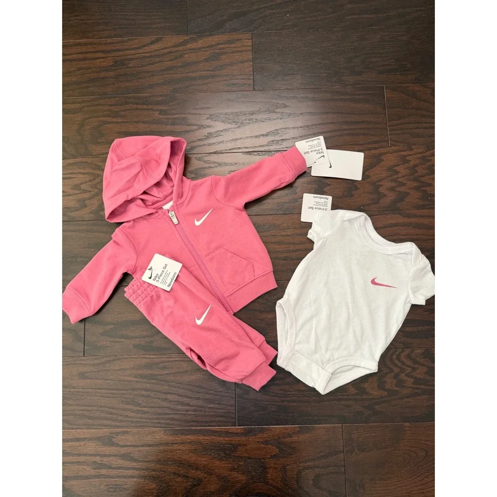 Nike Newborn Peony Pink 3-Piece Set Hoodie Joggers Bodysuit 56L940-AN5 NEW